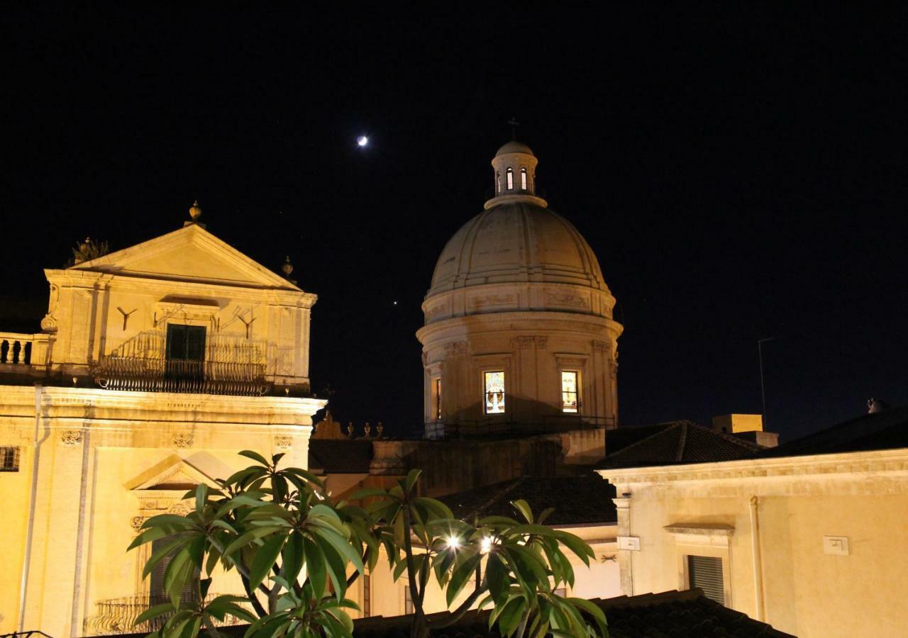 Casa Camelia Villa Noto Exterior photo